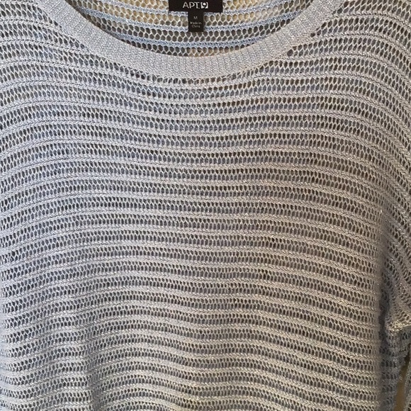 Asymmetrical knit - Picture 2 of 5